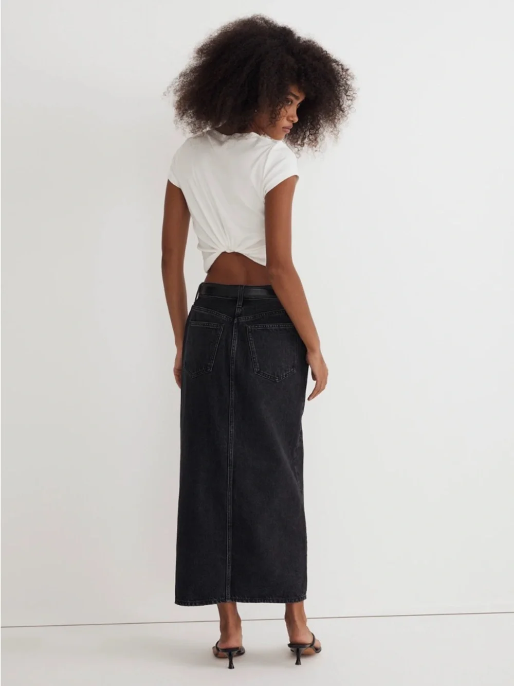 Madewell Denim Mid-Rise Maxi Skirt in Lunar Wash - Picture 3 of 6